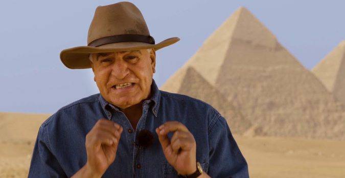 Le scoperte sui segreti delle piramidi di Giza fanno discutere il mondo: “Gli italiani mentono!". E arriva la difesa dell'americano Joe Rogan