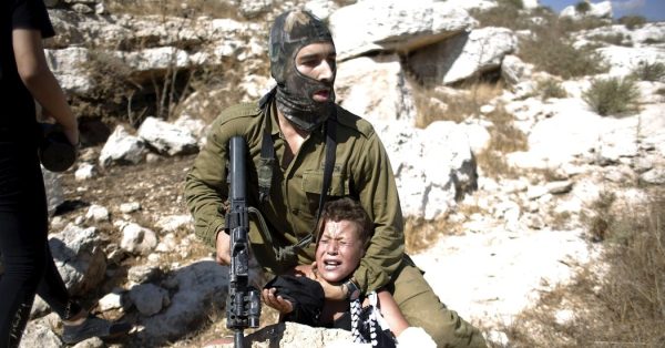 E alla fine ci pensa Hollywood: in arrivo film “patriottici” sul massacro dei palestinesi da parte di Israele