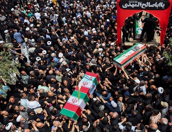 I media occidentali vanno alla guerra cognitiva contro di noi: collasso o Resistenza Identitaria degli Iraniani?