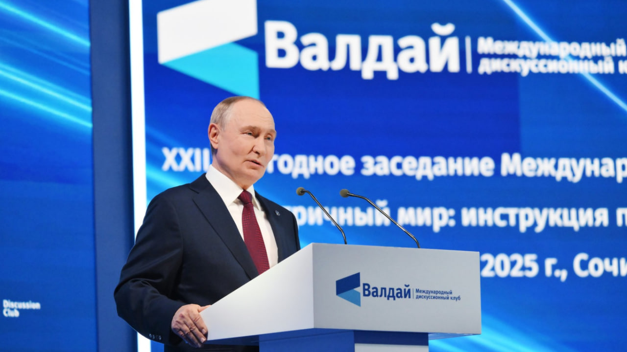 Putin: "Pronti a tutto, la posta in gioco è altissima"