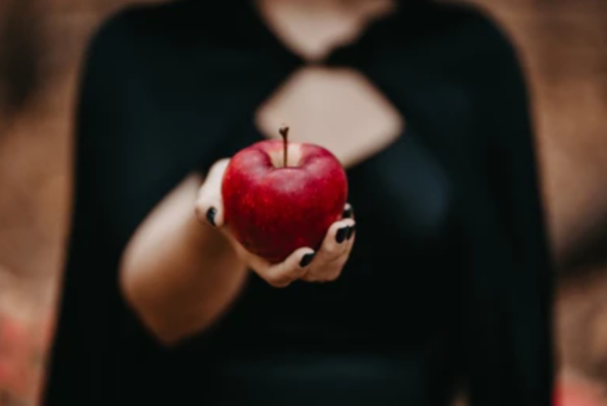 witched_apple