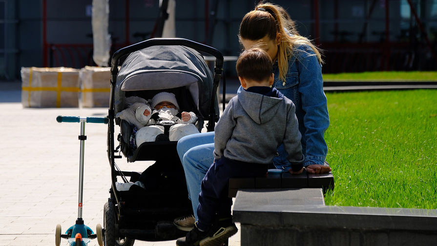 La Russia vara un mega fondo maternità per le famiglie. E negli altri Paesi?