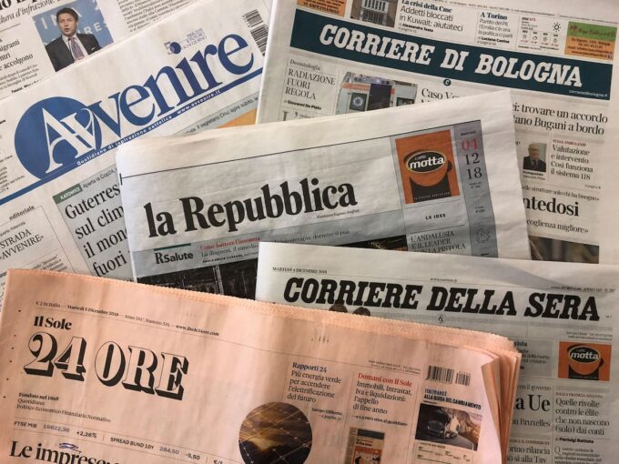 REDDITO DI GIORNALANZA: LO STATO CHE PAGA I RICCONI DEL PENSIERO UNICO