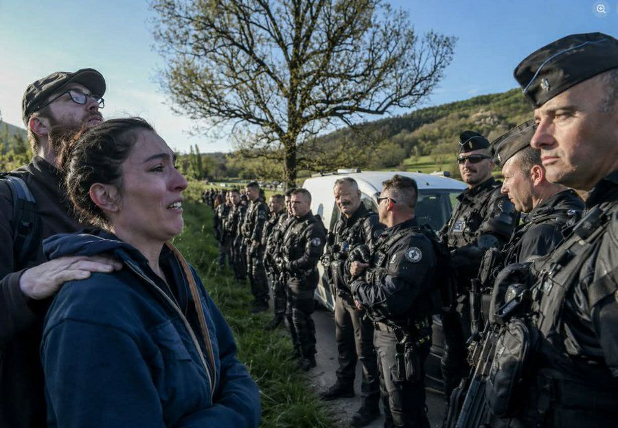 Kyria Gay, volto di una contadina francese che resiste e che viene soffocata