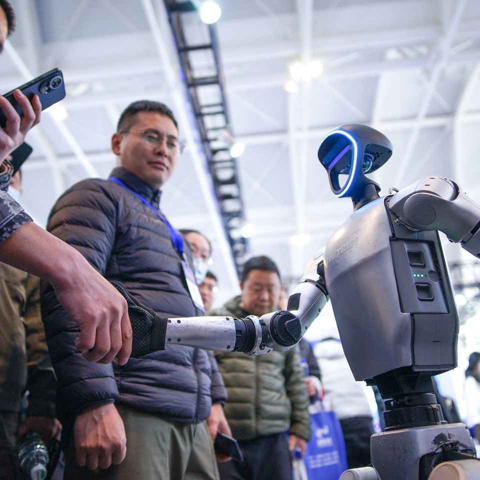 Lavoro, sentenza storica in Cina: no ai licenziamenti per sostituzione con l'Intelligenza Artificiale