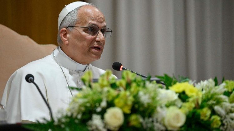 Il Papa: "L'intelligenza Artificiale deve essere disarmata, liberata da logiche di dominio, esclusione e morte"