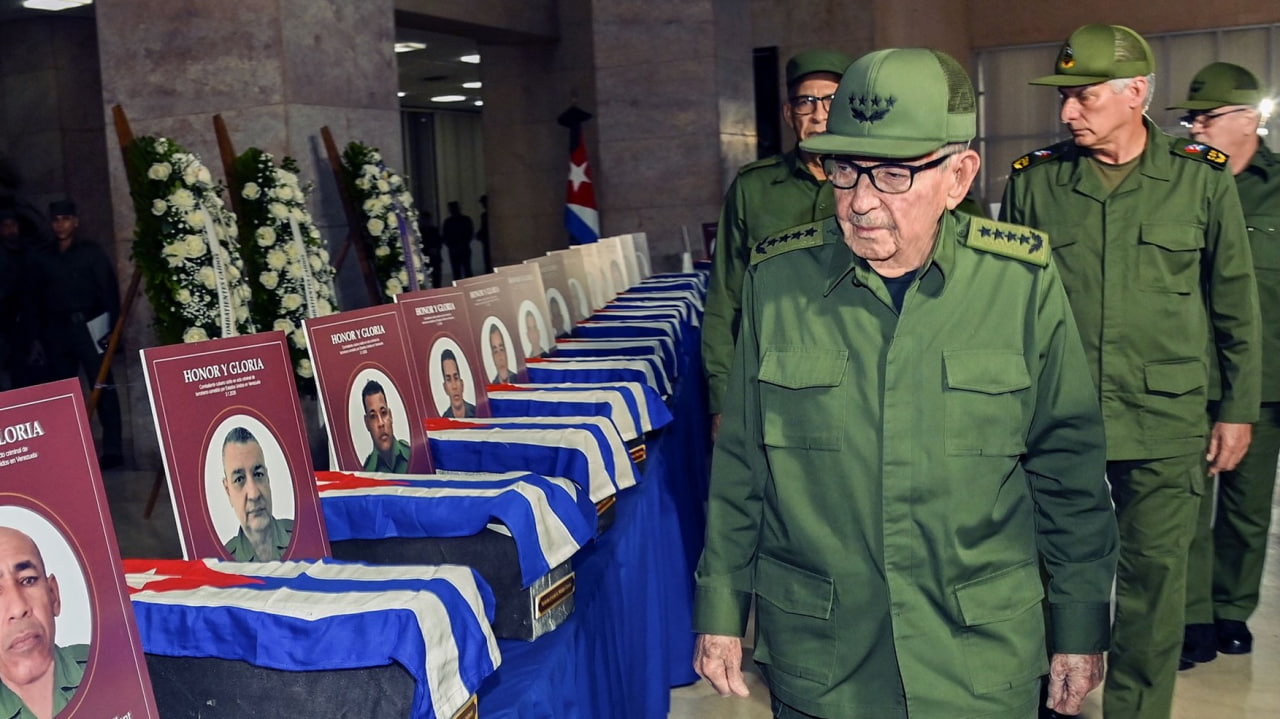 Gli Stati Uniti incriminano Raul Castro e schierano la portaerei Nimitz ai Caraibi: Trump pronto all'aggressione contro Cuba modello Venezuela?