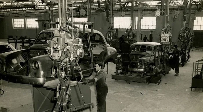 Auto vecchia o auto nuova? La trappola finanziaria dei 35.000 euro e il valore nascosto della meccanica
