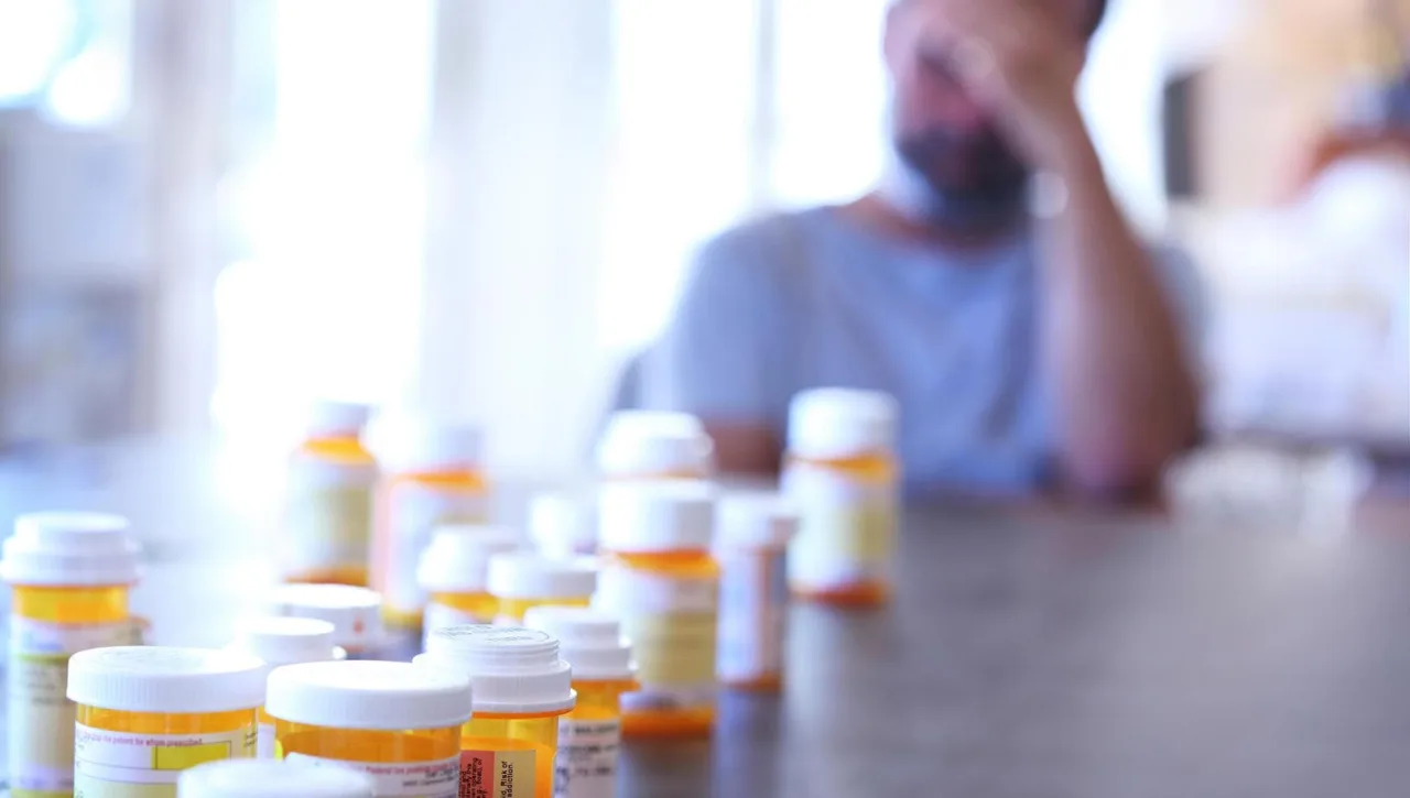 LA PILLOLA DEL TERRORE: QUANDO LA MEDICINA E' PEGGIORE DEL MALE