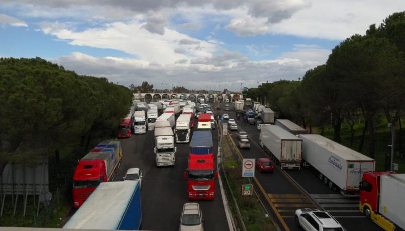 Il blocco dei camionisti a Catania
