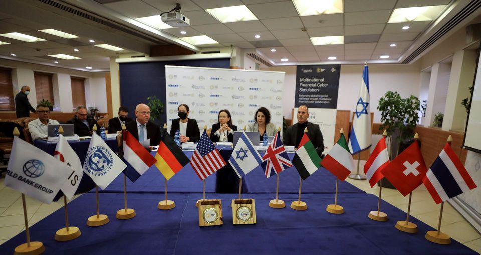 Rappresentanti istituzionali dei 10 maggiori Paesi OCSE, riunitisi nel dicembre 2021 in Israele, hanno tenuto "giochi di guerra" per simulare un attacco ai mercati finanziari