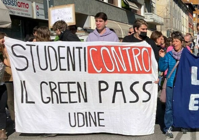 studenti contro il green pass udine nato ucraina imperialismo