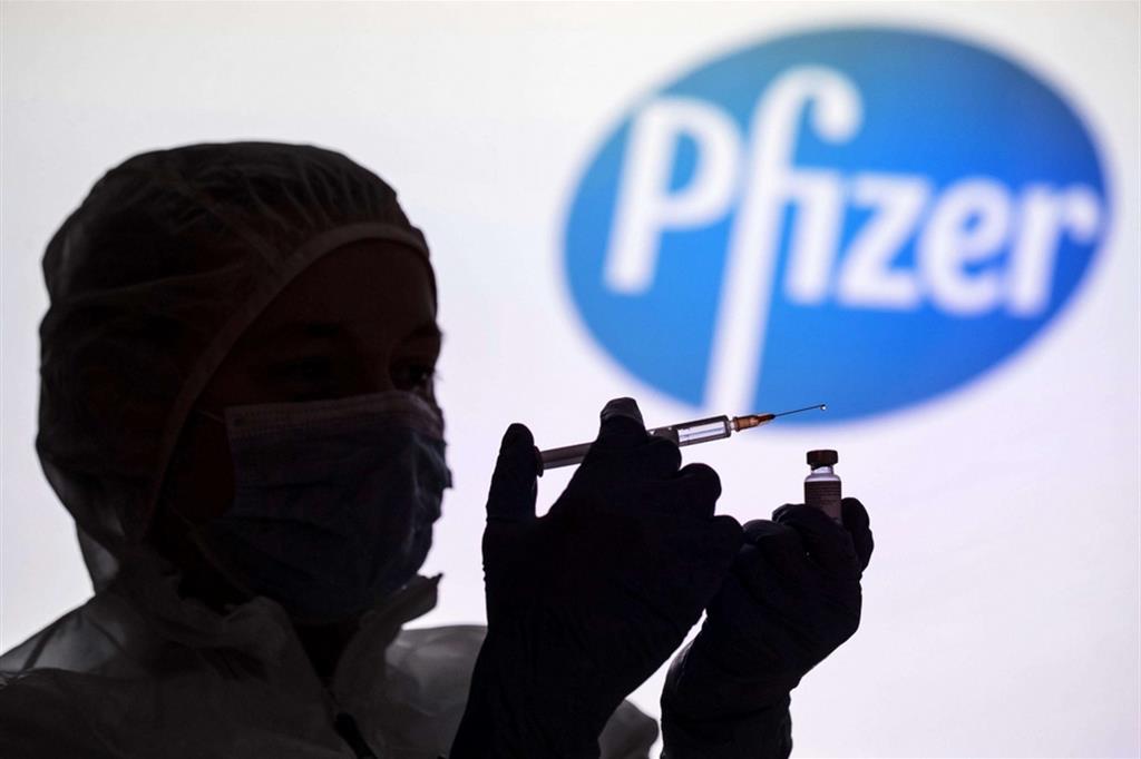 SudAfrica: pubblicati i contratti di Pfizer, Serum, Janssen e Covax