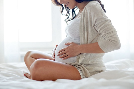 Maternità surrogata reato universale: la legge verso l'approvazione definitiva